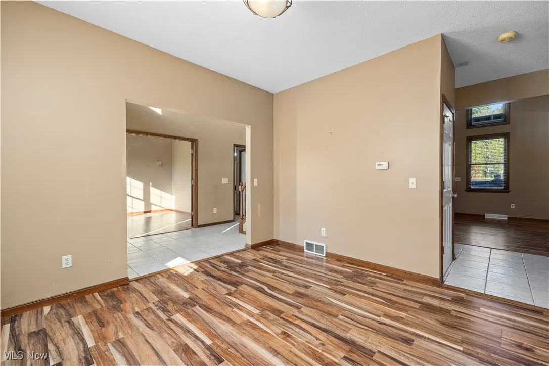 1095 Arrowhead Drive, Vermilion, Ohio 44089,MLS Now Listing ID
