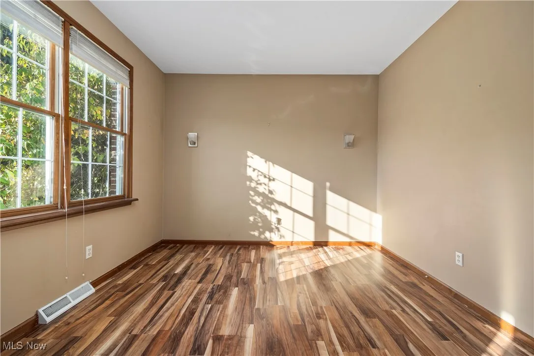 1095 Arrowhead Drive, Vermilion, Ohio 44089,MLS Now Listing ID