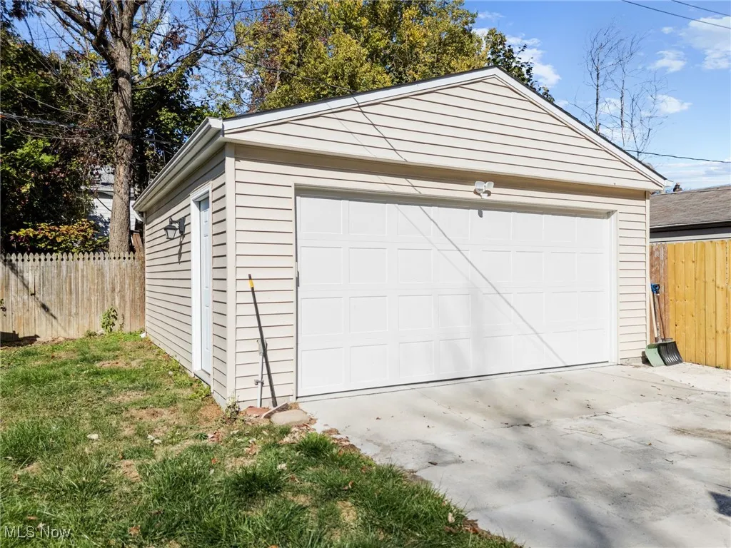 View of detached​​‌​​​​‌​​‌‌​‌‌​​​‌‌​‌​‌​‌​​​‌​​ garage