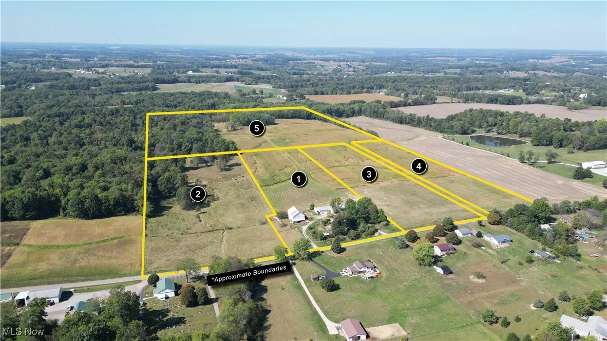 Aerial overview of property's location featuring property boundaries highlighted