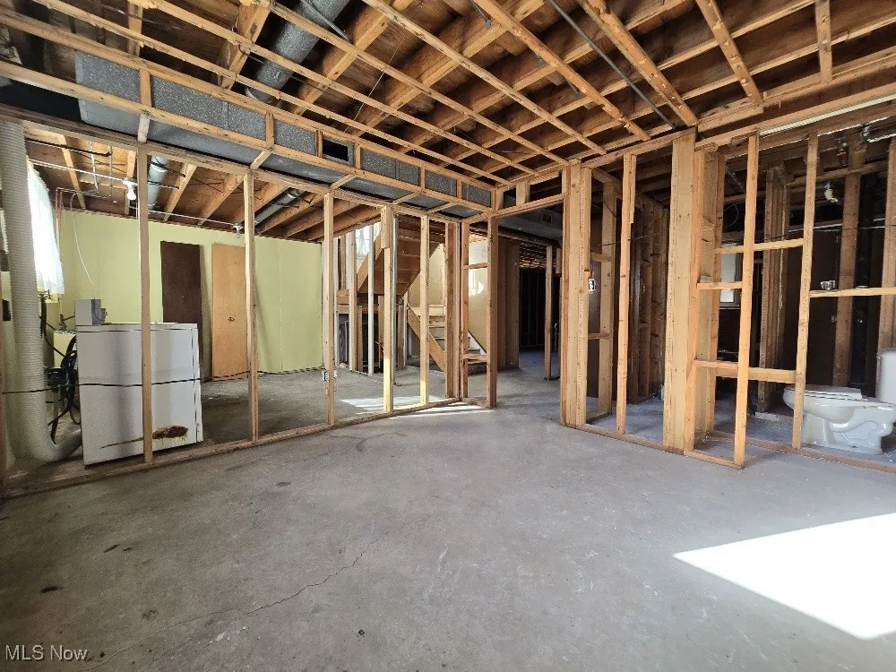 Large 4th Bedroom area with closet ...just a few steps away is a Full Bath!