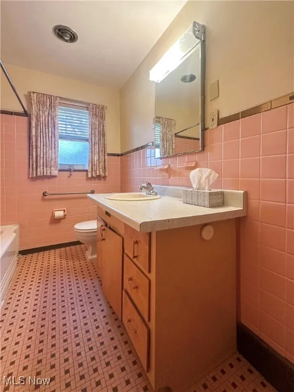 703 Melwood Drive, Warren, Ohio 44483,MLS Now Listing ID