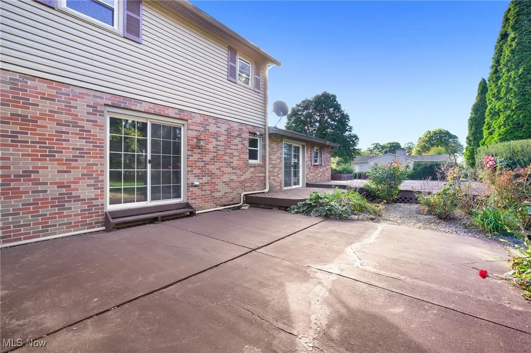 View of patio / terrace featuring a wooden deck