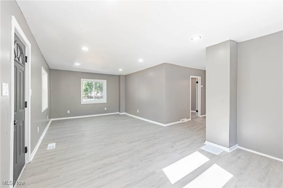46 Thames Avenue, Bedford, Ohio 44146,MLS Now Listing ID