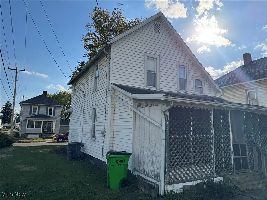 922 Pine Street, Coshocton, Ohio 43812,MLS Now Listing ID