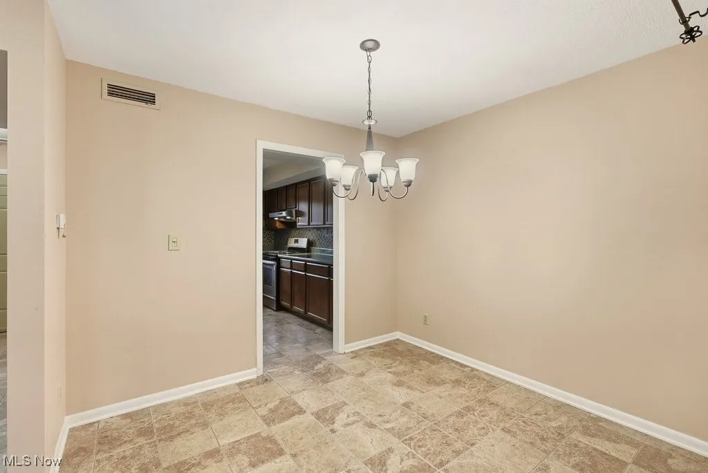 6290 Greenwood # 302, Northfield, Ohio 44067,MLS Now Listing ID