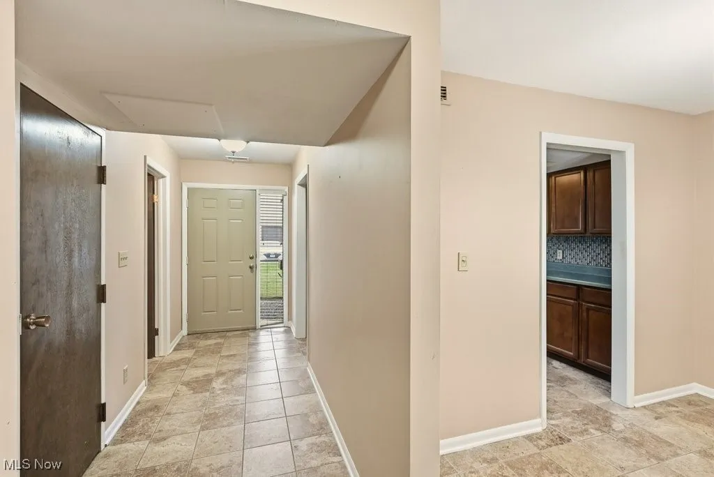6290 Greenwood # 302, Northfield, Ohio 44067,MLS Now Listing ID