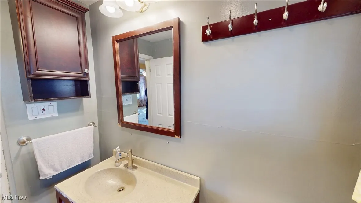 1531 Silver Lake Avenue, Cuyahoga Falls, Ohio 44223,MLS Now Listing ID