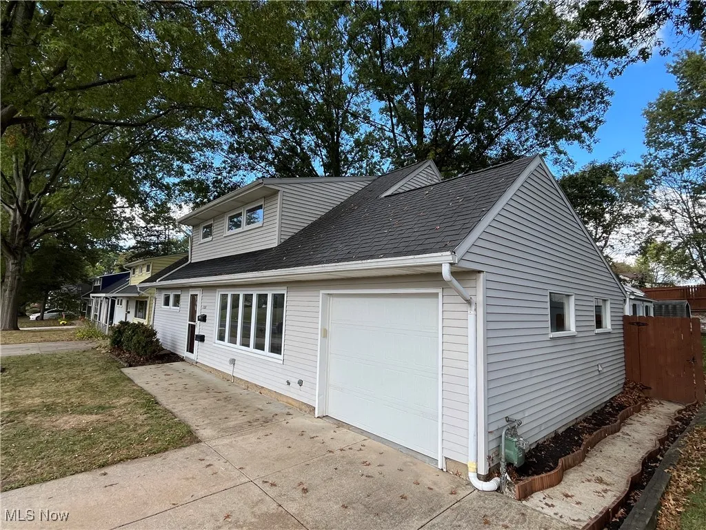 1531 Silver Lake Avenue, Cuyahoga Falls, Ohio 44223,MLS Now Listing ID