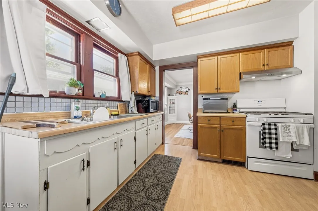 14926 Esther Avenue, Lakewood, Ohio 44107,MLS Now Listing ID