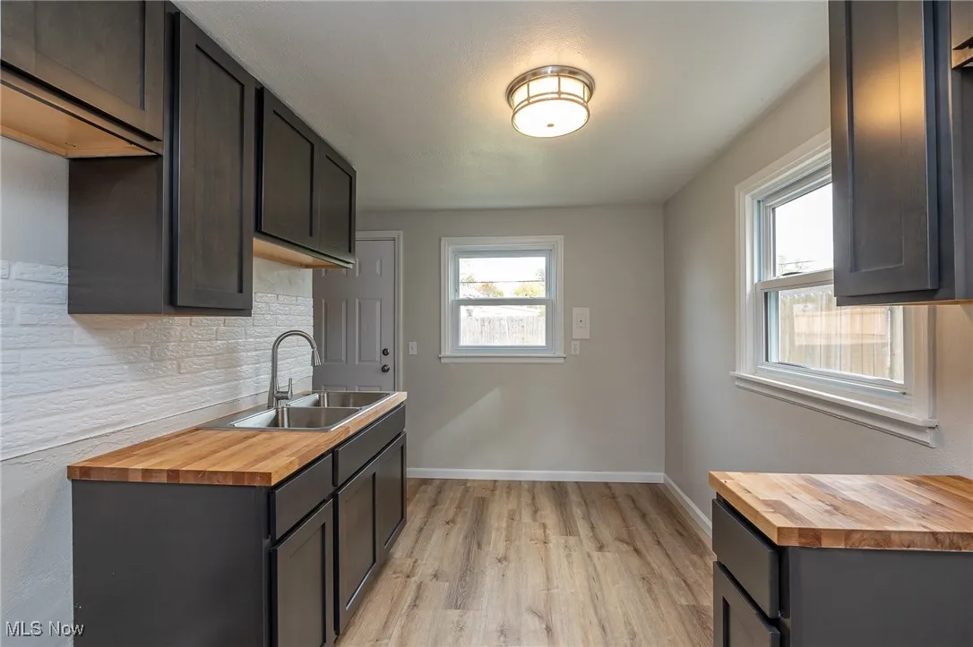 805 Euclid Avenue, Lorain, Ohio 44052,MLS Now Listing ID