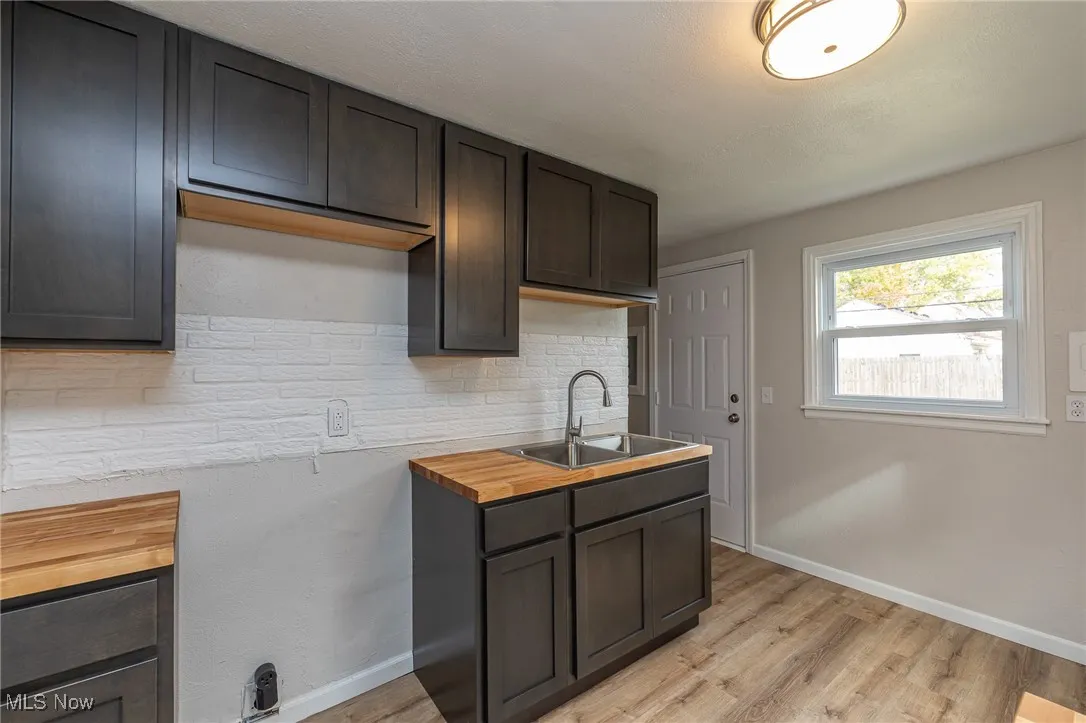 805 Euclid Avenue, Lorain, Ohio 44052,MLS Now Listing ID
