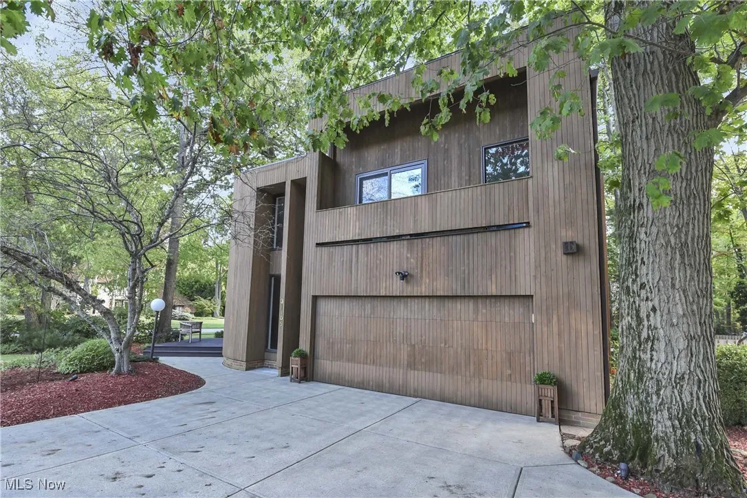 31105 Roxbury Park Drive, Bay Village, Ohio 44140,MLS Now Listing ID
