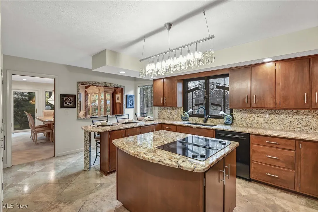 31105 Roxbury Park Drive, Bay Village, Ohio 44140,MLS Now Listing ID
