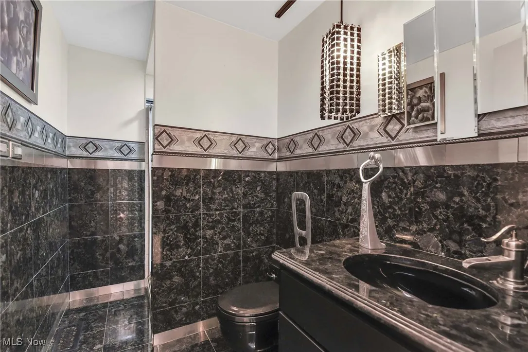 31105 Roxbury Park Drive, Bay Village, Ohio 44140,MLS Now Listing ID
