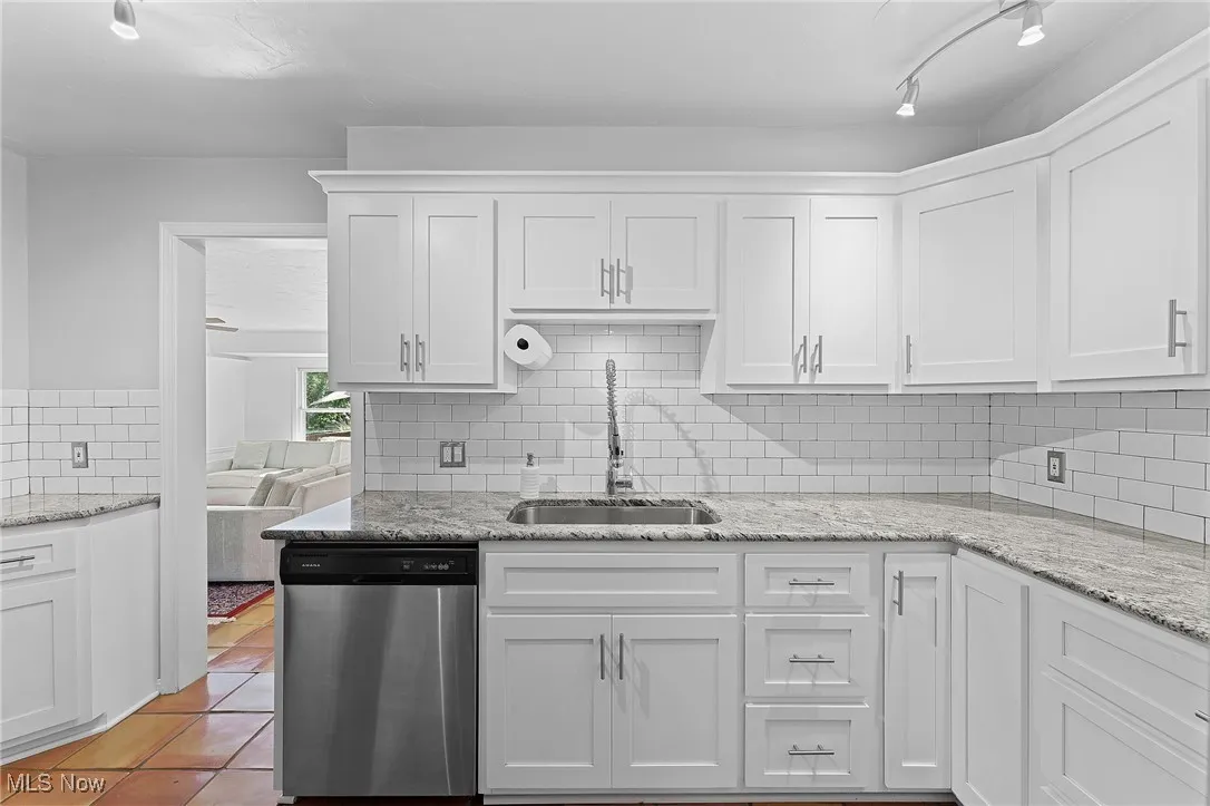 5268 Edenhurst Road, Lyndhurst, Ohio 44124,MLS Now Listing ID