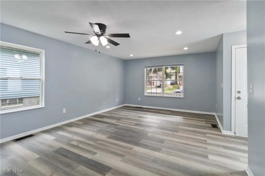 Unfurnished room featuring recessed lighting, light wood-style flooring, and a ceiling fan