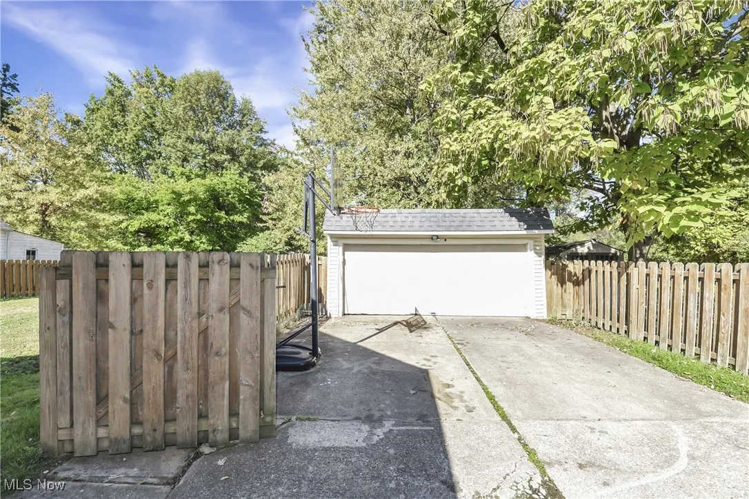 84 Sprague Road, Berea, Ohio 44017,MLS Now Listing ID
