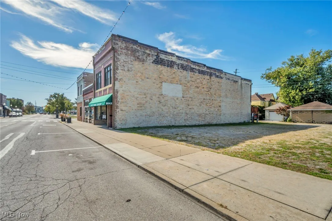 View of the side of the commercial property
