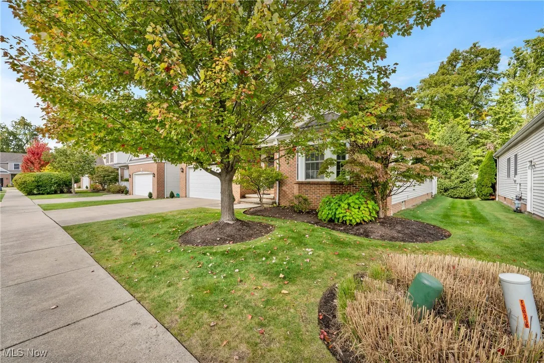 5027 Bristol Court, Lyndhurst, Ohio 44124,MLS Now Listing ID