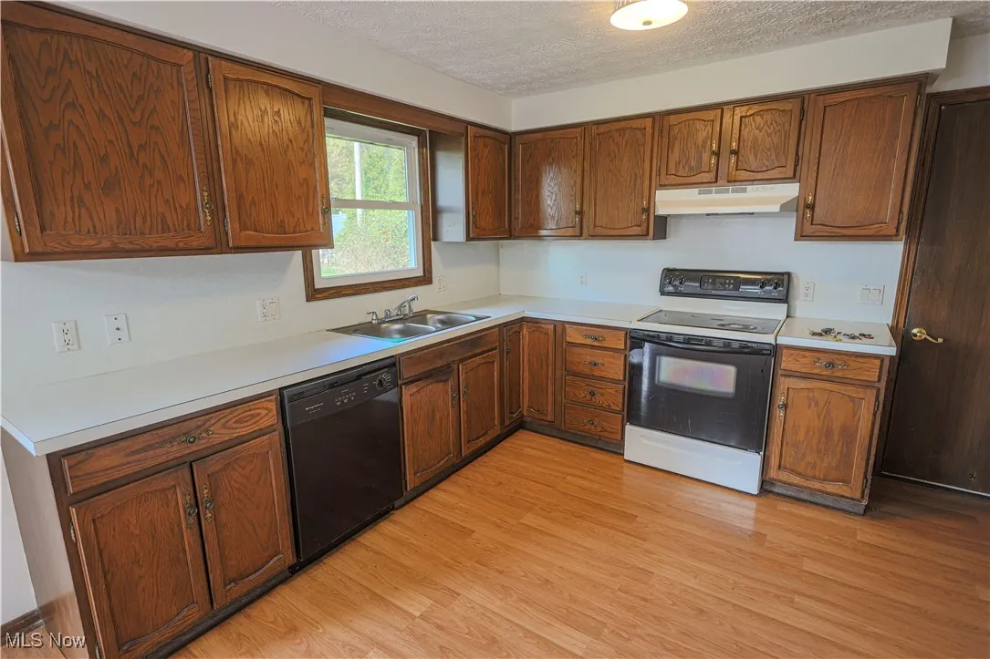 1561 Noel Street, Louisville, Ohio 44641,MLS Now Listing ID