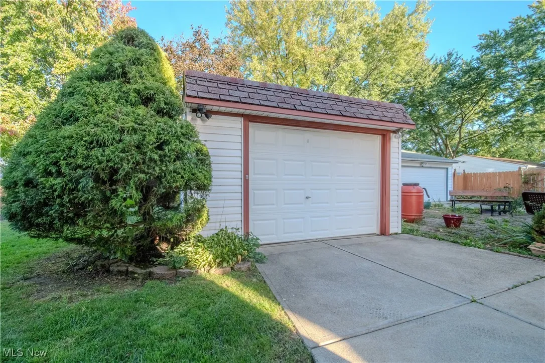 4463 S Hills Drive, Cleveland, Ohio 44109,MLS Now Listing ID