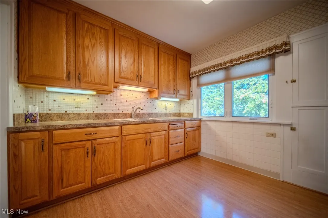 4463 S Hills Drive, Cleveland, Ohio 44109,MLS Now Listing ID