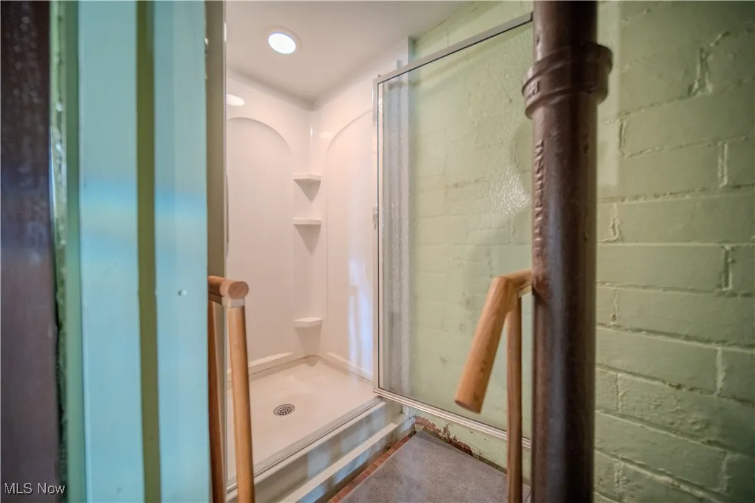4463 S Hills Drive, Cleveland, Ohio 44109,MLS Now Listing ID