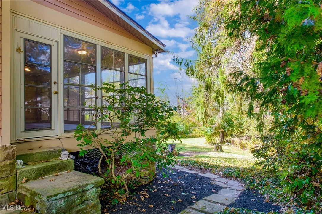 7562 River Road, Olmsted Falls, Ohio 44138,MLS Now Listing ID