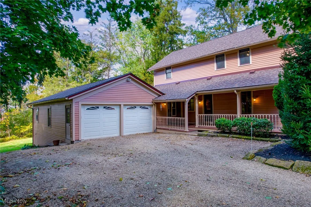 7562 River Road, Olmsted Falls, Ohio 44138,MLS Now Listing ID