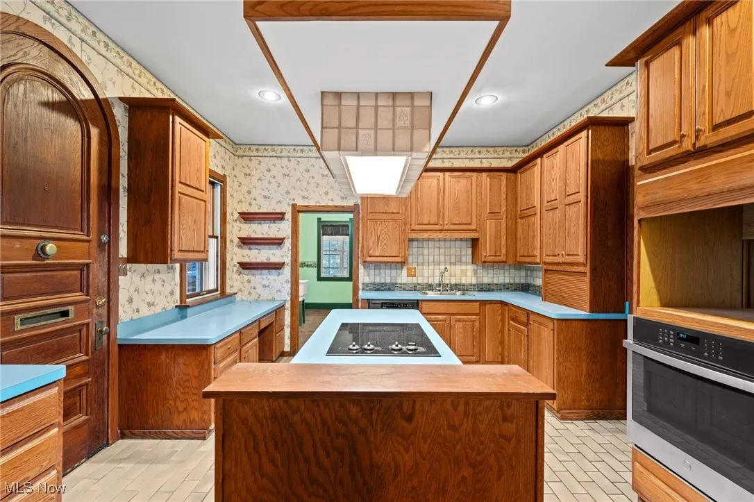 7562 River Road, Olmsted Falls, Ohio 44138,MLS Now Listing ID