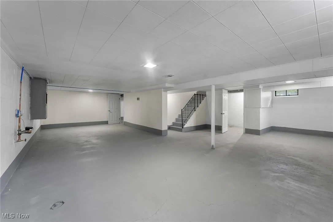 2035 Holbrooke Road, Poland, Ohio 44514,MLS Now Listing ID