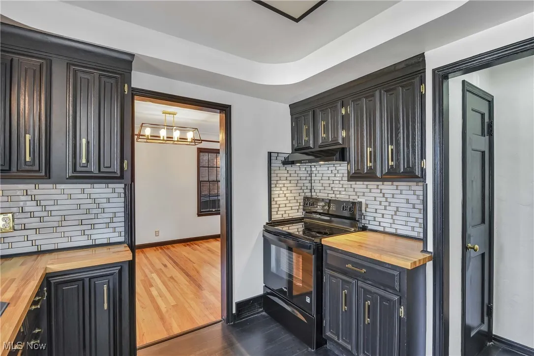 3961 Lansdale Road, University Heights, Ohio 44118,MLS Now Listing ID