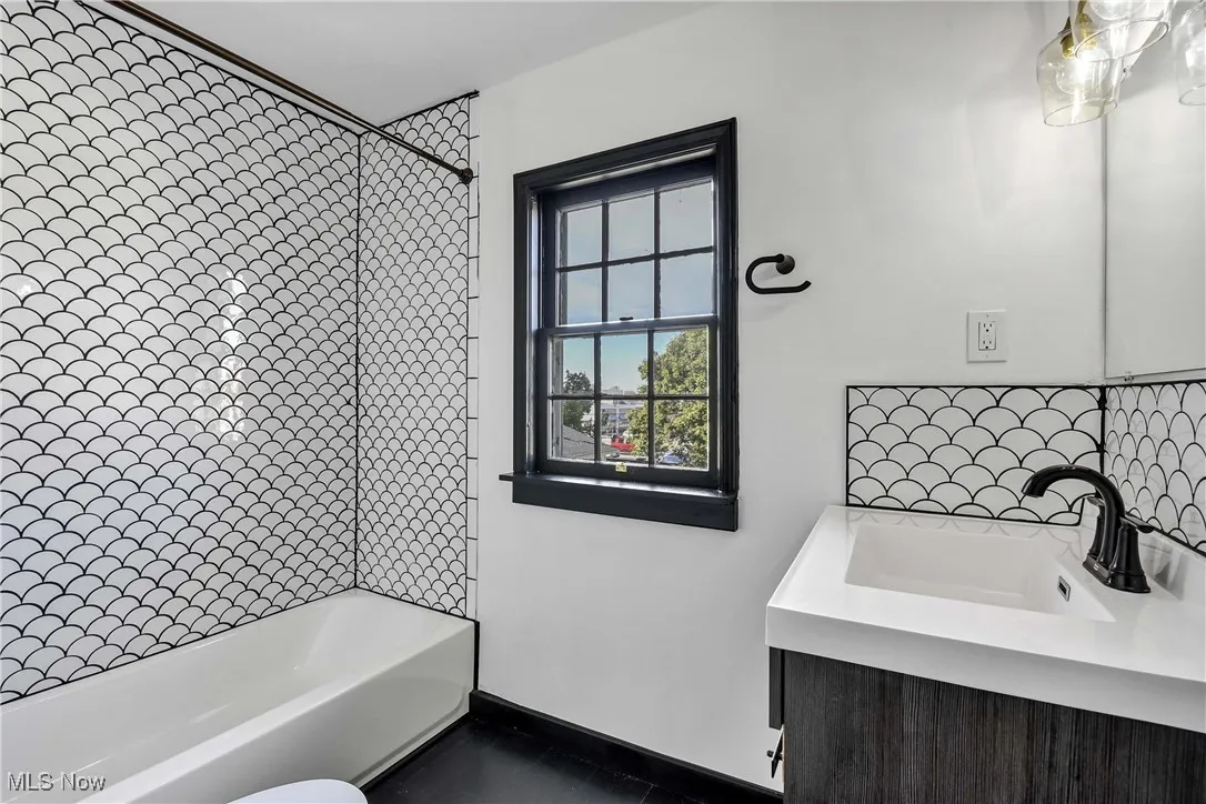 3961 Lansdale Road, University Heights, Ohio 44118,MLS Now Listing ID