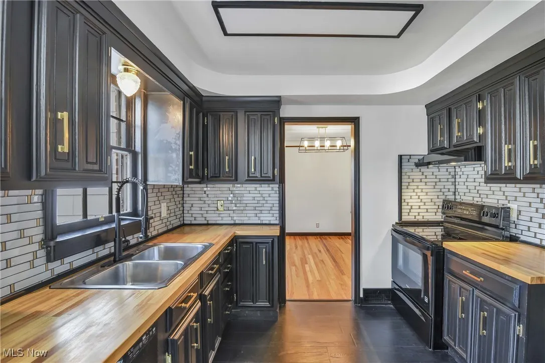 3961 Lansdale Road, University Heights, Ohio 44118,MLS Now Listing ID