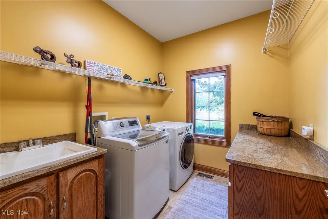 285 River Road, Hinckley, Ohio 44233,MLS Now Listing ID