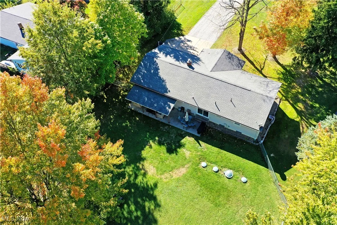Aerial view of property and surrounding area