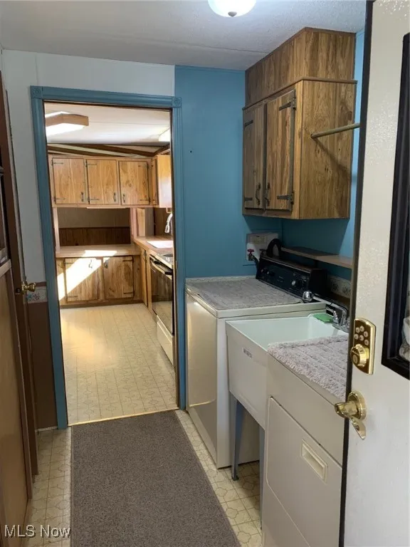 27 Sycamore Drive, Olmsted Twp, Ohio 44138,MLS Now Listing ID