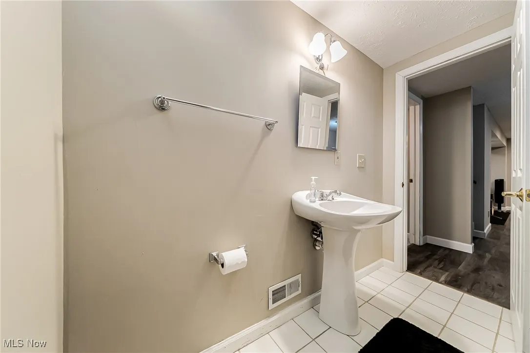 7296 Chestnut Court, Olmsted Twp, Ohio 44138,MLS Now Listing ID