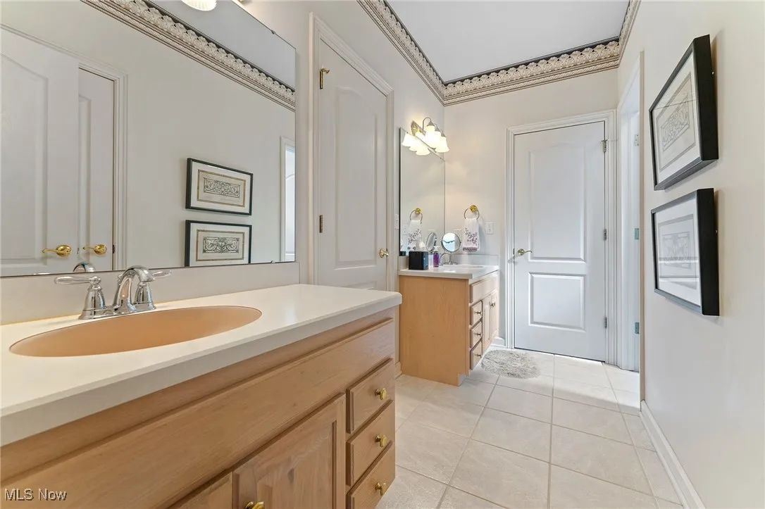 jack and jill bath between bedrooms