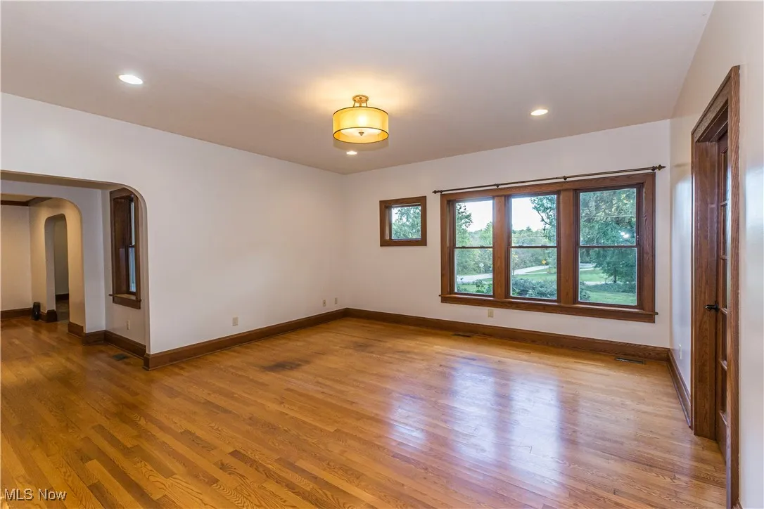 1038 N Hametown Road, Akron, Ohio 44333,MLS Now Listing ID