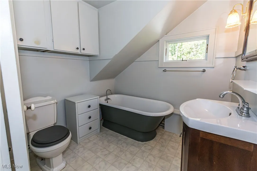 1038 N Hametown Road, Akron, Ohio 44333,MLS Now Listing ID