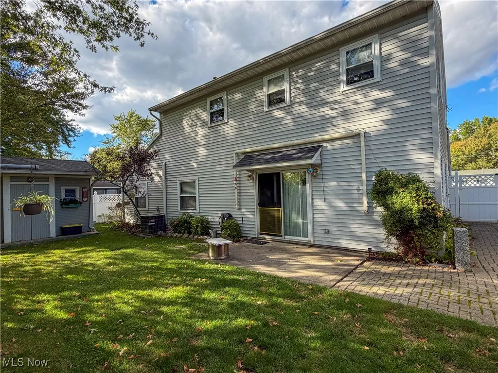 425 Southward Drive, Austintown, Ohio 44515,MLS Now Listing ID
