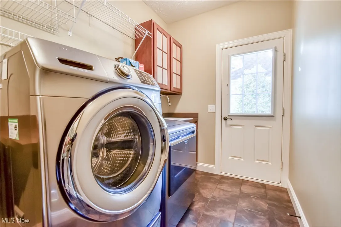 8106 Rainbow Drive, Concord, Ohio 44077,MLS Now Listing ID