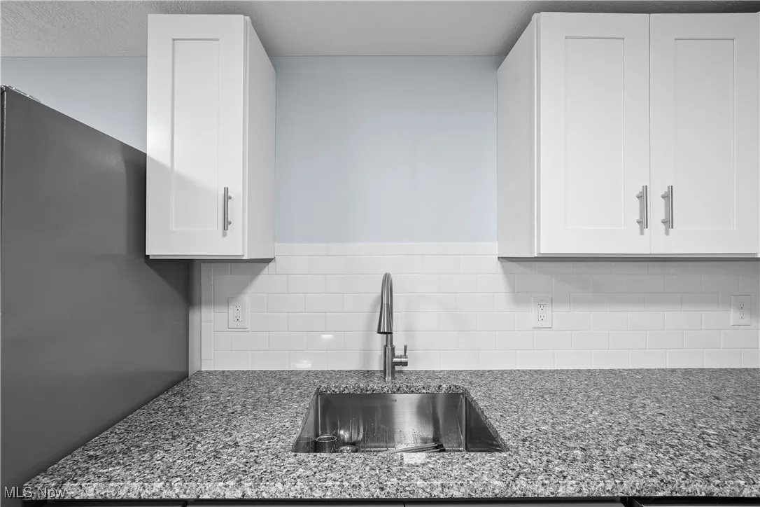 1735 Merriman Rd #301 Akron, OH 44313 Welcomes you to Trails Edge in the Valley! This stunning brand-new 1 bedroom & 1 bathroom suite offers modern living with in-unit laundry with washer and dryer, all kitchen appliance including stove, microwave, refrigerator, dishwasher plus granite countertops, and luxury vinyl plank flooring throughout. Enjoy the convenience of high-speed internet and streaming, keyless door entry to the building as well as your separate suite, and stylish brand new finishes throughout. Tenant pays electric and water monthly billed on about the 15th of each month for actual useage as well as a $30 fee for the streaming hookups, tenant provides their own router. Be the very first to call one of these beautiful suites home—ready for immediate move-in!