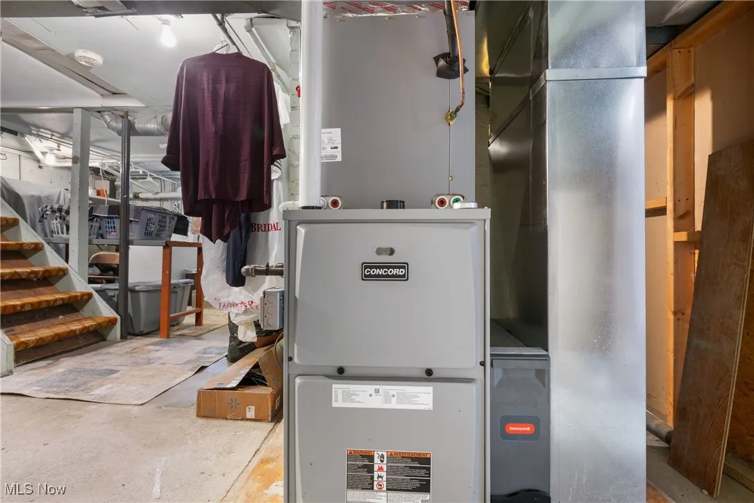 Utilities featuring heating unit