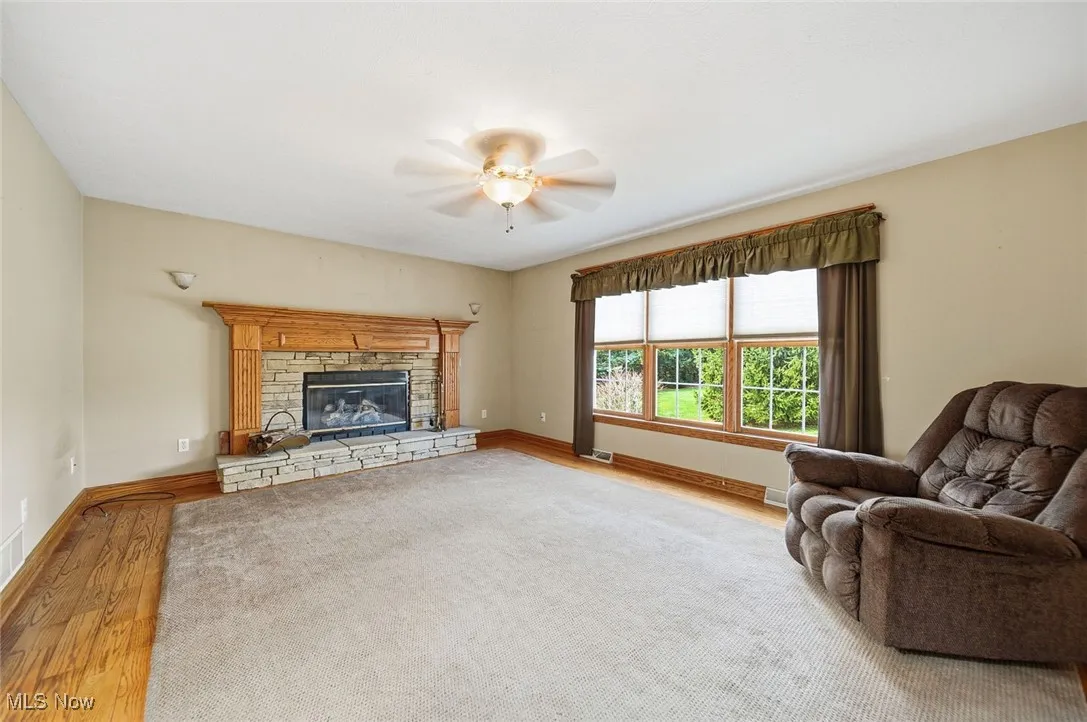 Living Room with fireplace