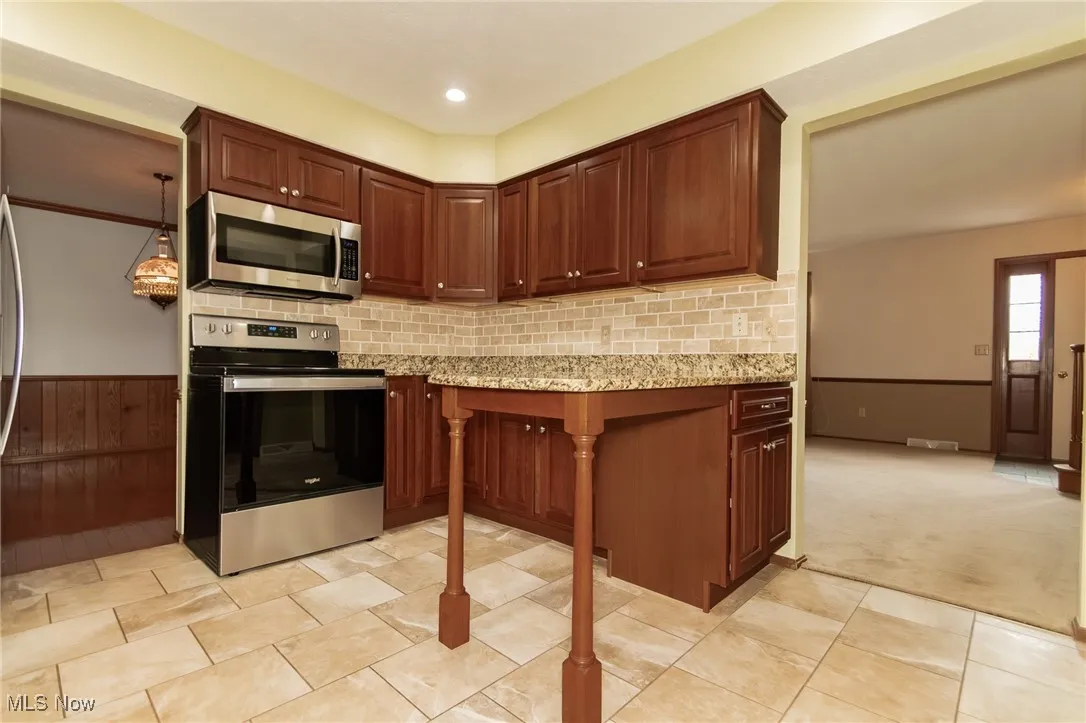 Efficient Layout – Everything within reach in this thoughtfully designed kitchen.