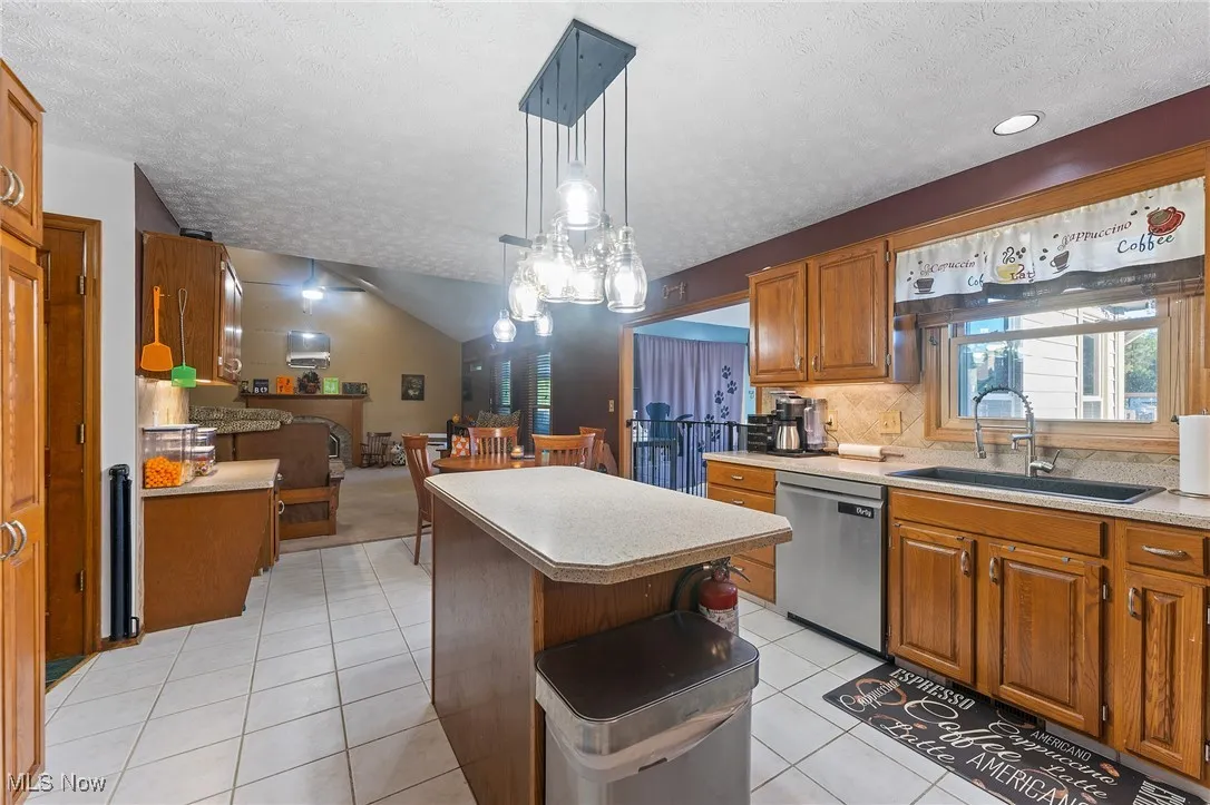2319 Hunters Ridge, Boardman, Ohio 44512,MLS Now Listing ID