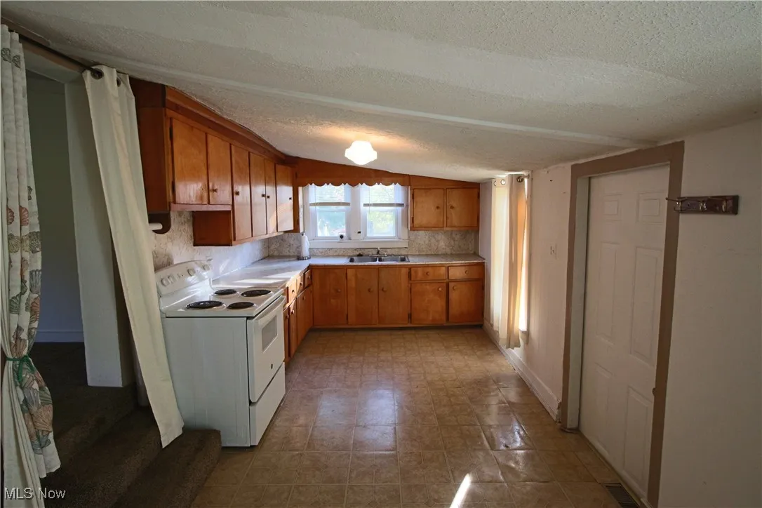 283 E Wood Street, Shreve, Ohio 44676,MLS Now Listing ID
